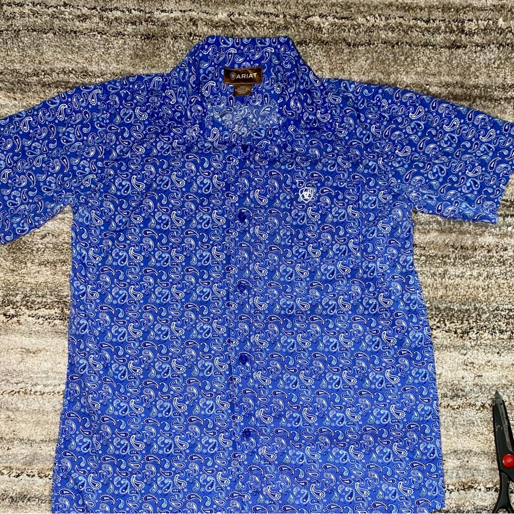 Ariat Royal Blue Paisley Short-Sleeve Button-Down Shirt (12)